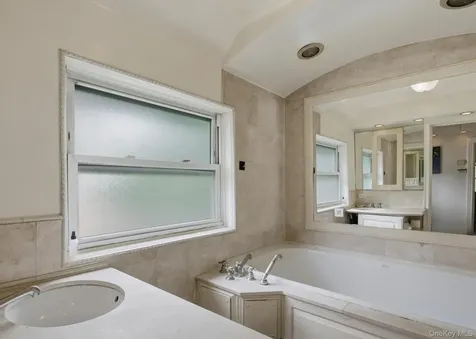 463 Beach Avenue Mamaroneck NY 10543