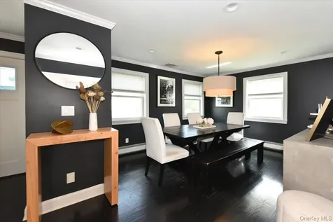 383 Violet Street Massapequa Park NY 11762