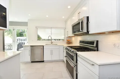 383 Violet Street Massapequa Park NY 11762