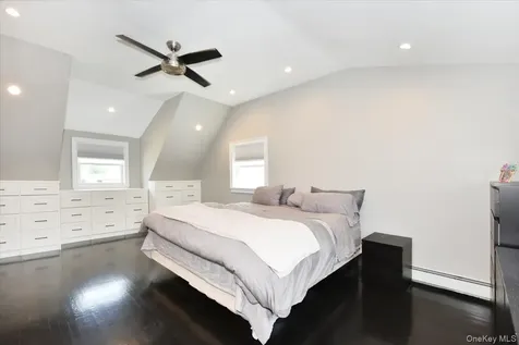 383 Violet Street Massapequa Park NY 11762