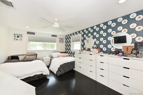 383 Violet Street Massapequa Park NY 11762