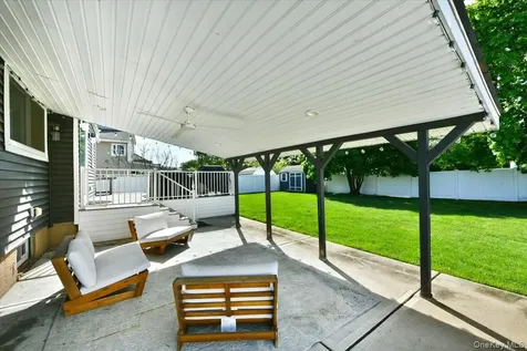383 Violet Street Massapequa Park NY 11762