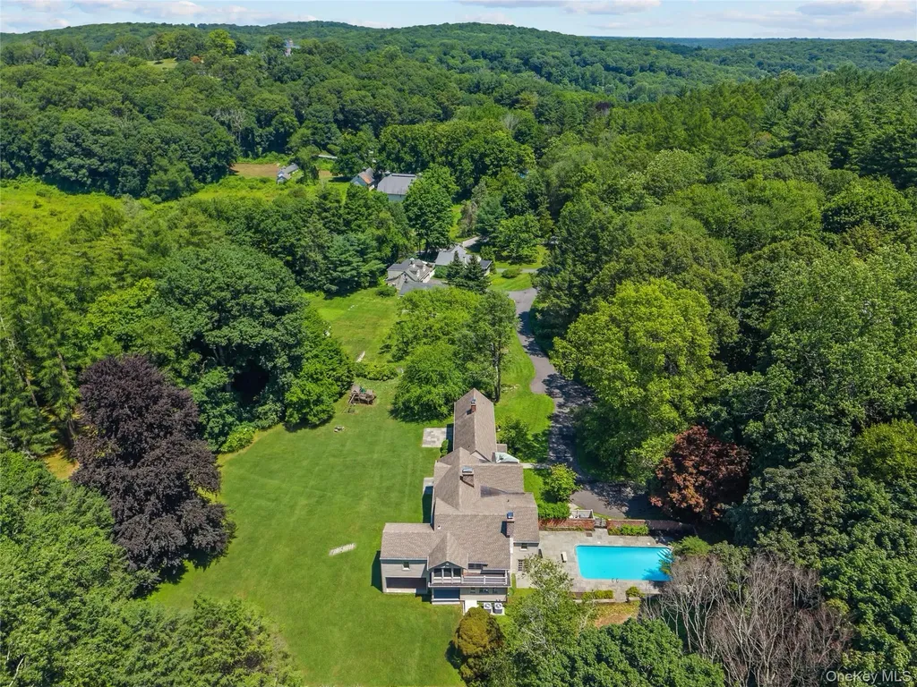 9 Oregon Road Bedford Corners NY 10549
