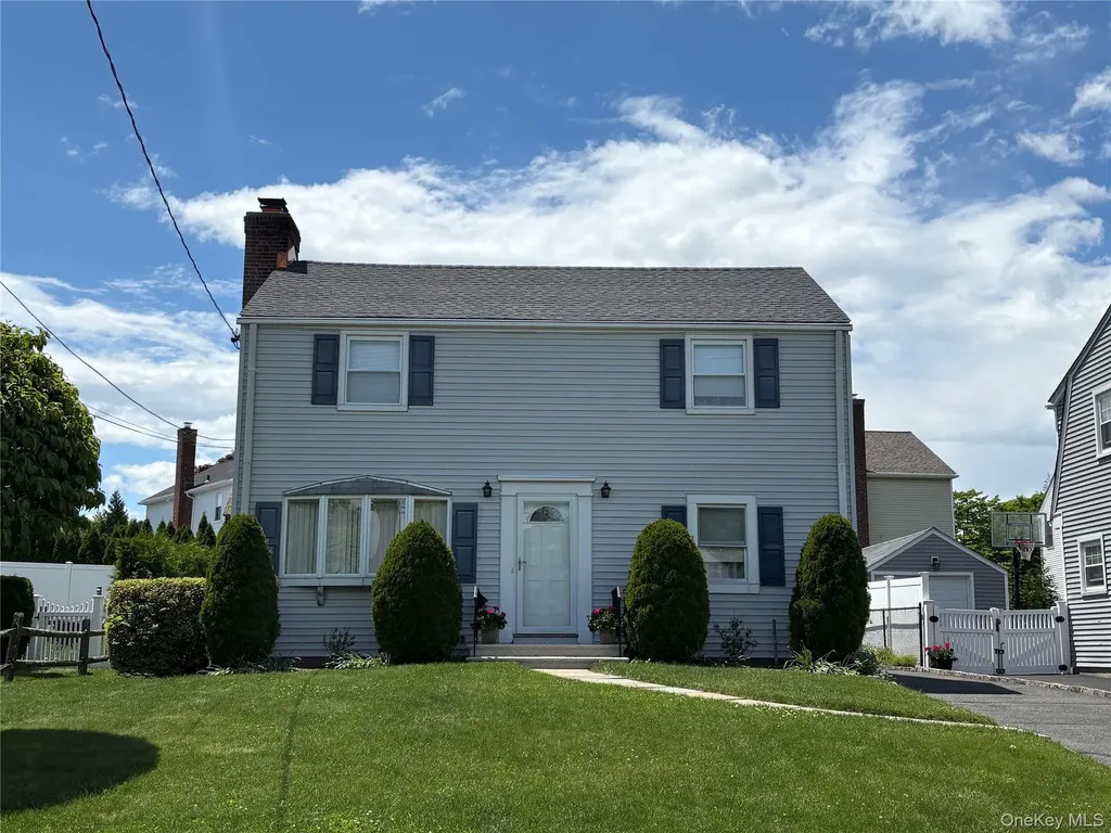 21 Hayes Drive Eastchester NY 10709