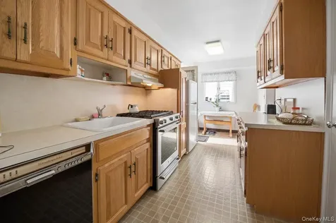 21 Hayes Drive Eastchester NY 10709