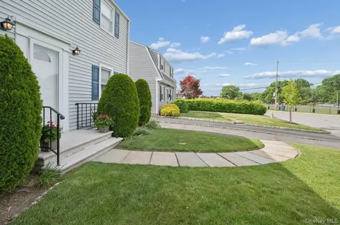 21 Hayes Drive Eastchester NY 10709