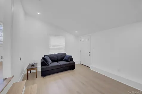 13 W 15th Street Deer Park NY 11729