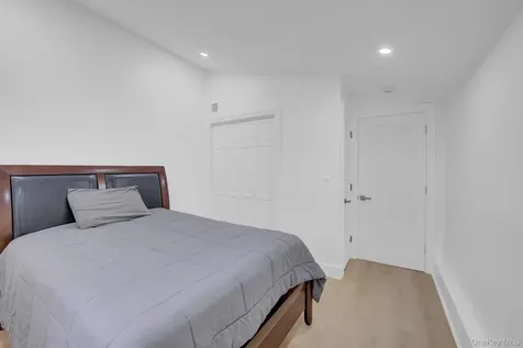 13 W 15th Street Deer Park NY 11729