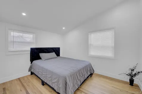 13 W 15th Street Deer Park NY 11729