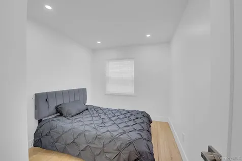 13 W 15th Street Deer Park NY 11729