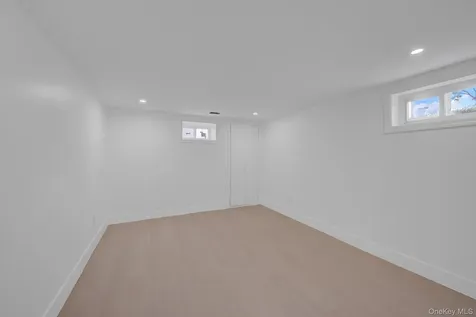 13 W 15th Street Deer Park NY 11729