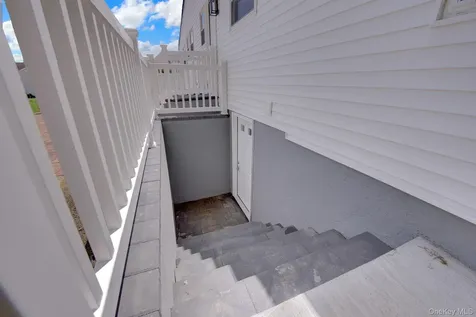 13 W 15th Street Deer Park NY 11729