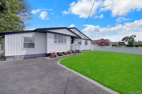 13 W 15th Street Deer Park NY 11729