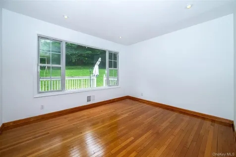 25 Crosshill Road Hartsdale NY 10530