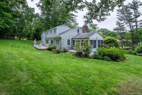 25 Crosshill Road Hartsdale NY 10530