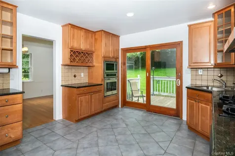 25 Crosshill Road Hartsdale NY 10530
