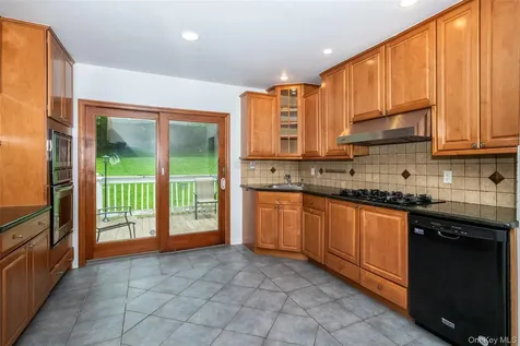 25 Crosshill Road Hartsdale NY 10530
