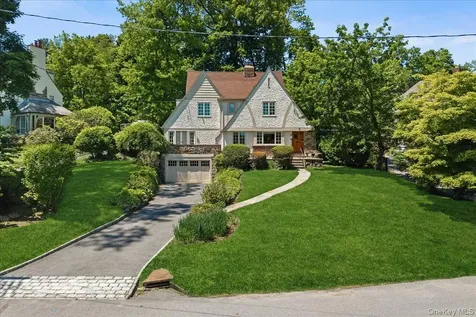 311 Lyncroft Road New Rochelle NY 10804