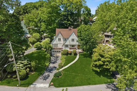 311 Lyncroft Road New Rochelle NY 10804