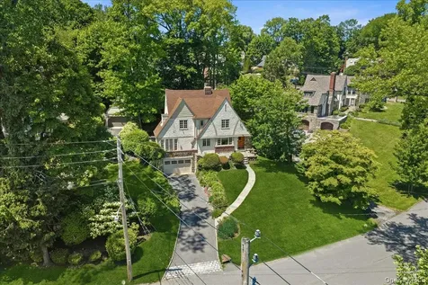 311 Lyncroft Road New Rochelle NY 10804
