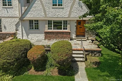 311 Lyncroft Road New Rochelle NY 10804