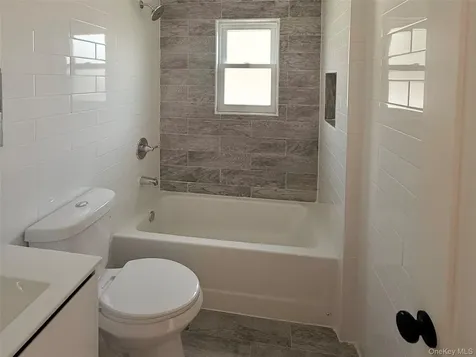 342 234 Street E Bronx NY 10470