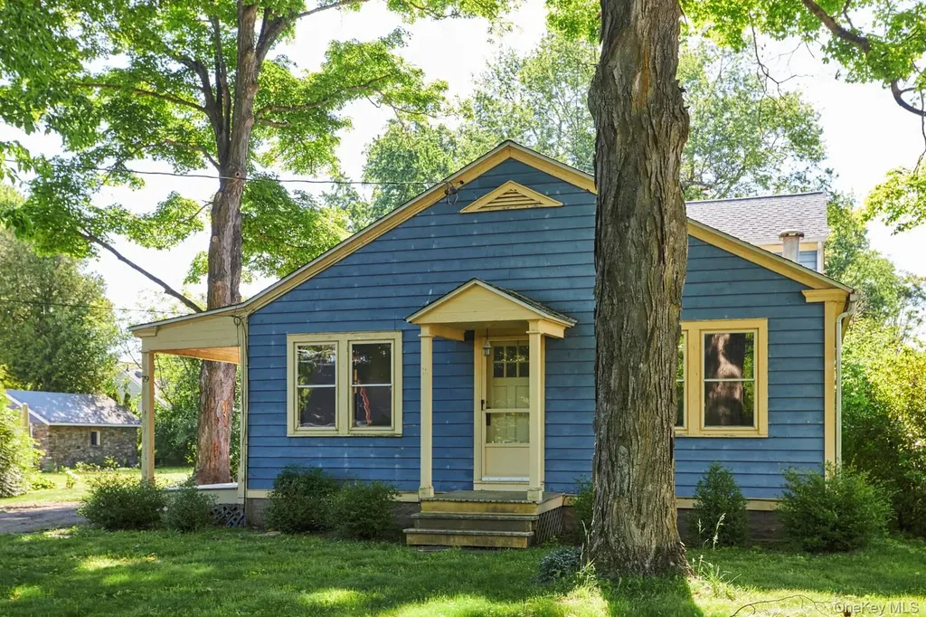 79 S Parsonage Street Rhinebeck NY 12572