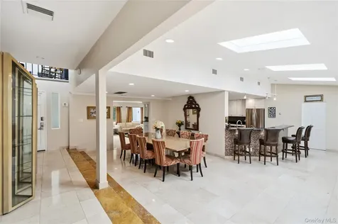 23 Wildwood Lane Greenvale NY 11548