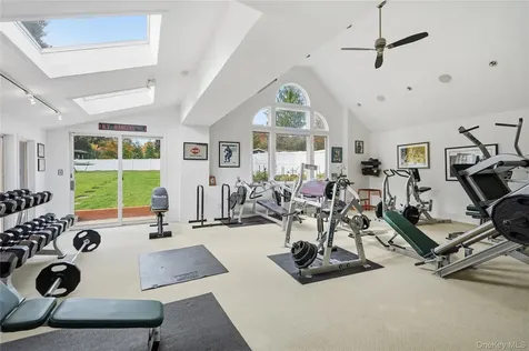 23 Wildwood Lane Greenvale NY 11548