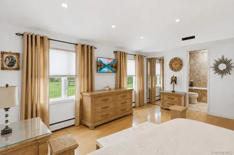 23 Wildwood Lane Greenvale NY 11548
