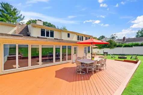 23 Wildwood Lane Greenvale NY 11548