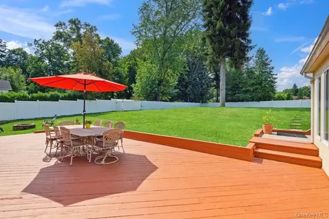 23 Wildwood Lane Greenvale NY 11548