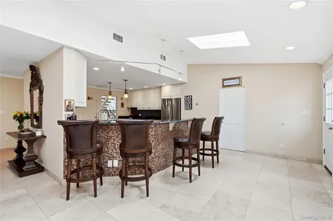 23 Wildwood Lane Greenvale NY 11548
