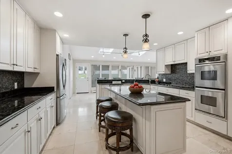 23 Wildwood Lane Greenvale NY 11548