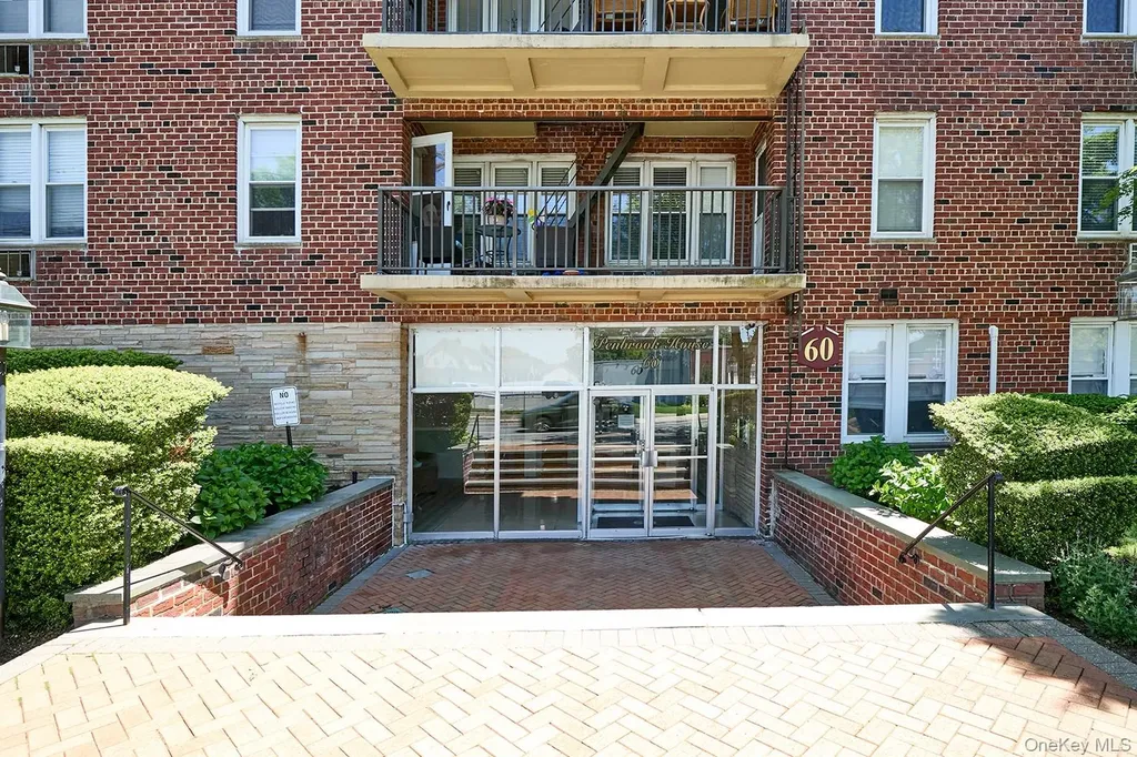 60 Hempstead Avenue Lynbrook NY 11563