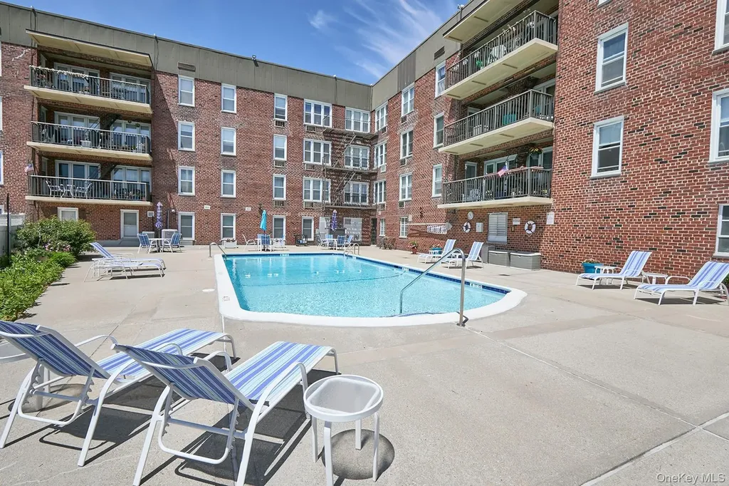 60 Hempstead Avenue Lynbrook NY 11563