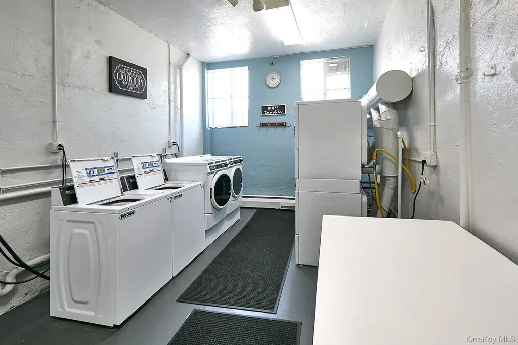 60 Hempstead Avenue Lynbrook NY 11563