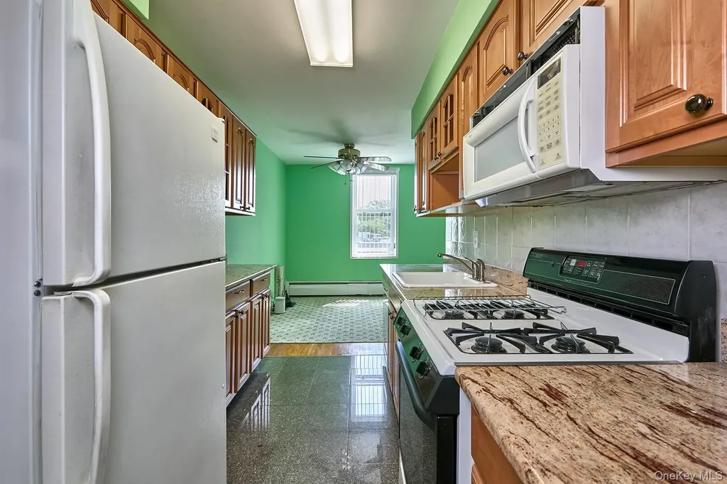 60 Hempstead Avenue Lynbrook NY 11563