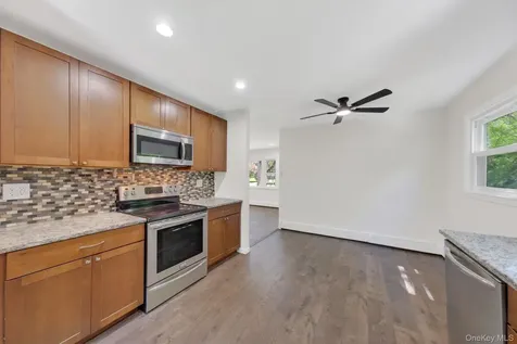 15 Whiteford Drive Pleasant Valley NY 12569
