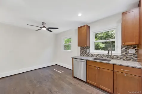 15 Whiteford Drive Pleasant Valley NY 12569