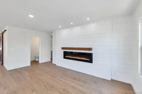66 Lighthouse Road Babylon NY 11702