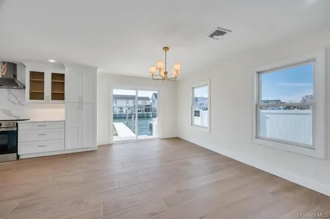 66 Lighthouse Road Babylon NY 11702