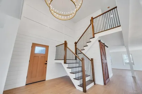 66 Lighthouse Road Babylon NY 11702