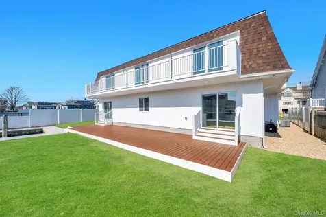 66 Lighthouse Road Babylon NY 11702