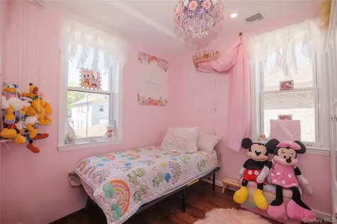 1715 Hering Avenue Bronx NY 10461