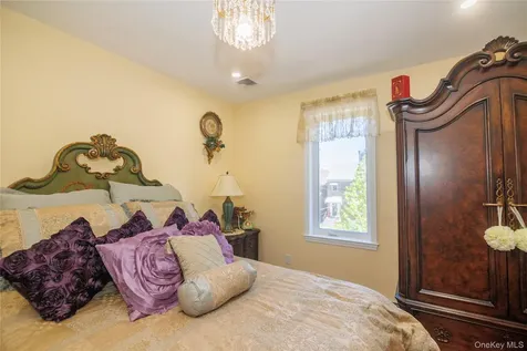 1715 Hering Avenue Bronx NY 10461