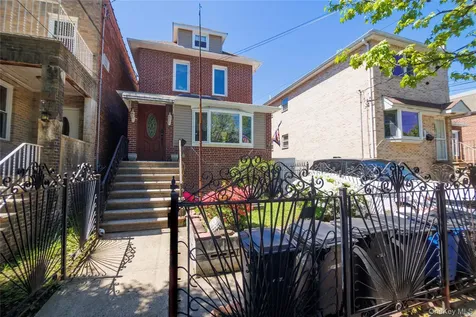 1715 Hering Avenue Bronx NY 10461