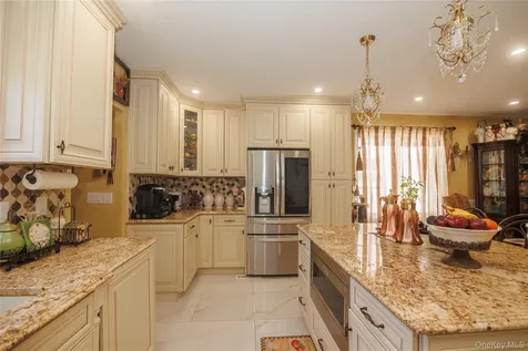 1715 Hering Avenue Bronx NY 10461