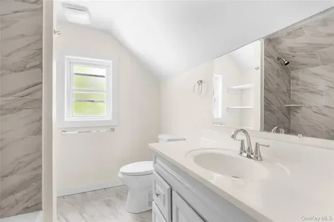 5 Long Pond Road Ridge NY 11961