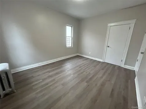 1819 Palisade Place Bronx NY 10453